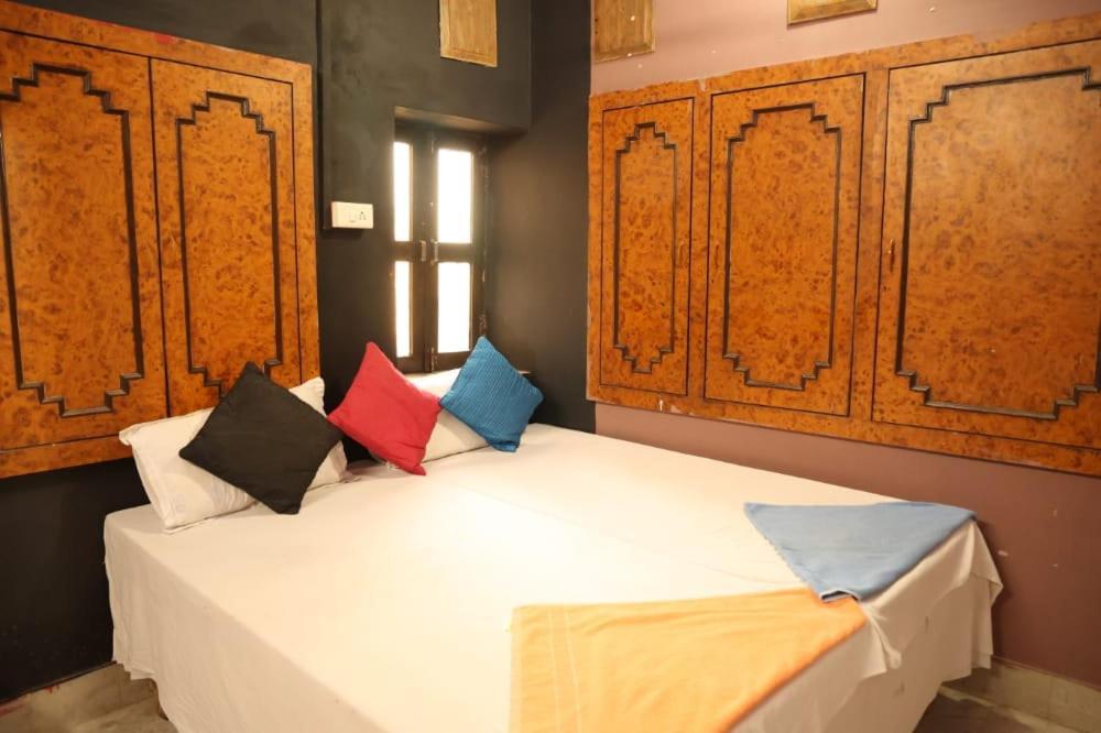 Santkripa Backpackers 400 Mtr From Railway Station Hostel Τζοντχπούρ Εξωτερικό φωτογραφία