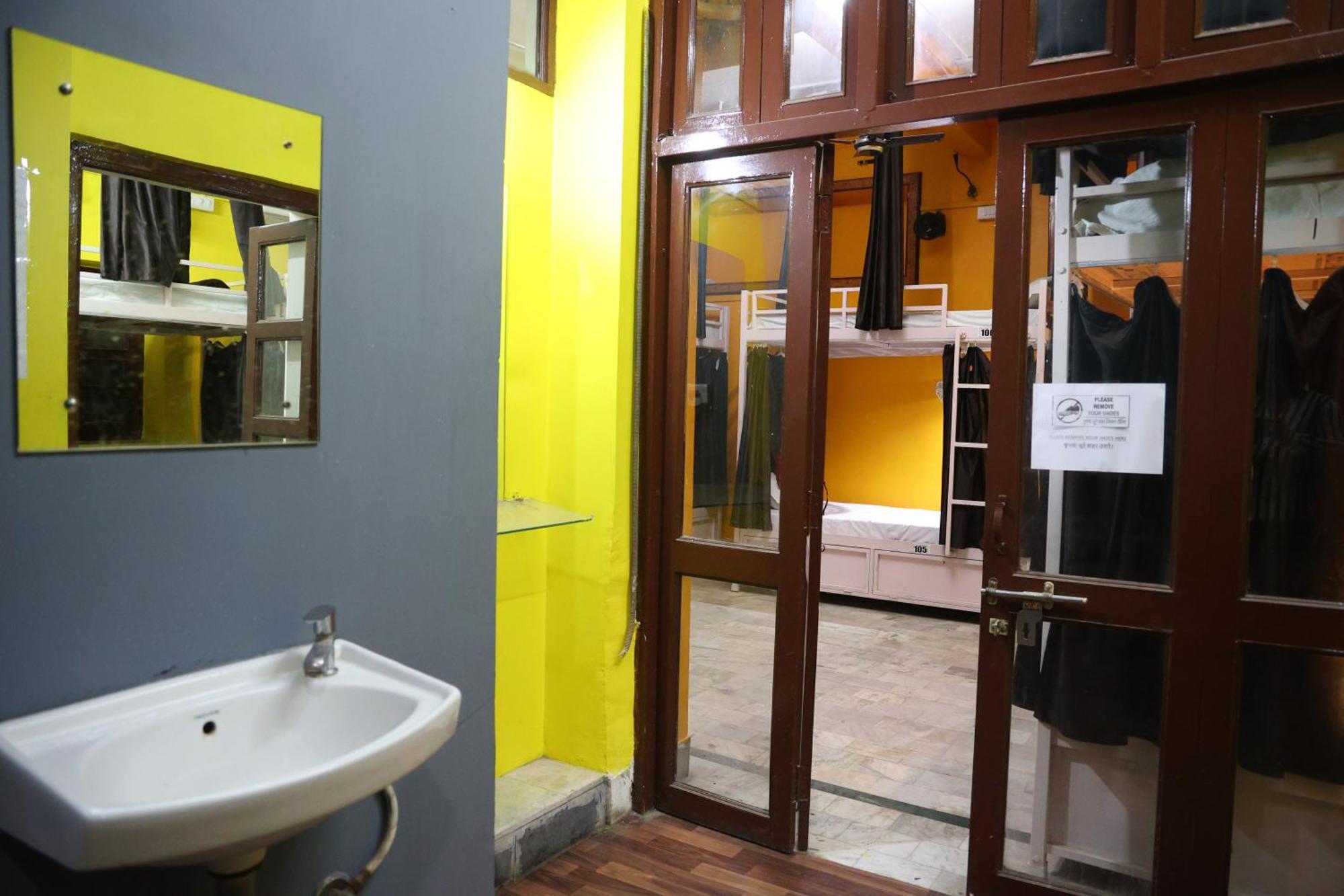 Santkripa Backpackers 400 Mtr From Railway Station Hostel Τζοντχπούρ Εξωτερικό φωτογραφία