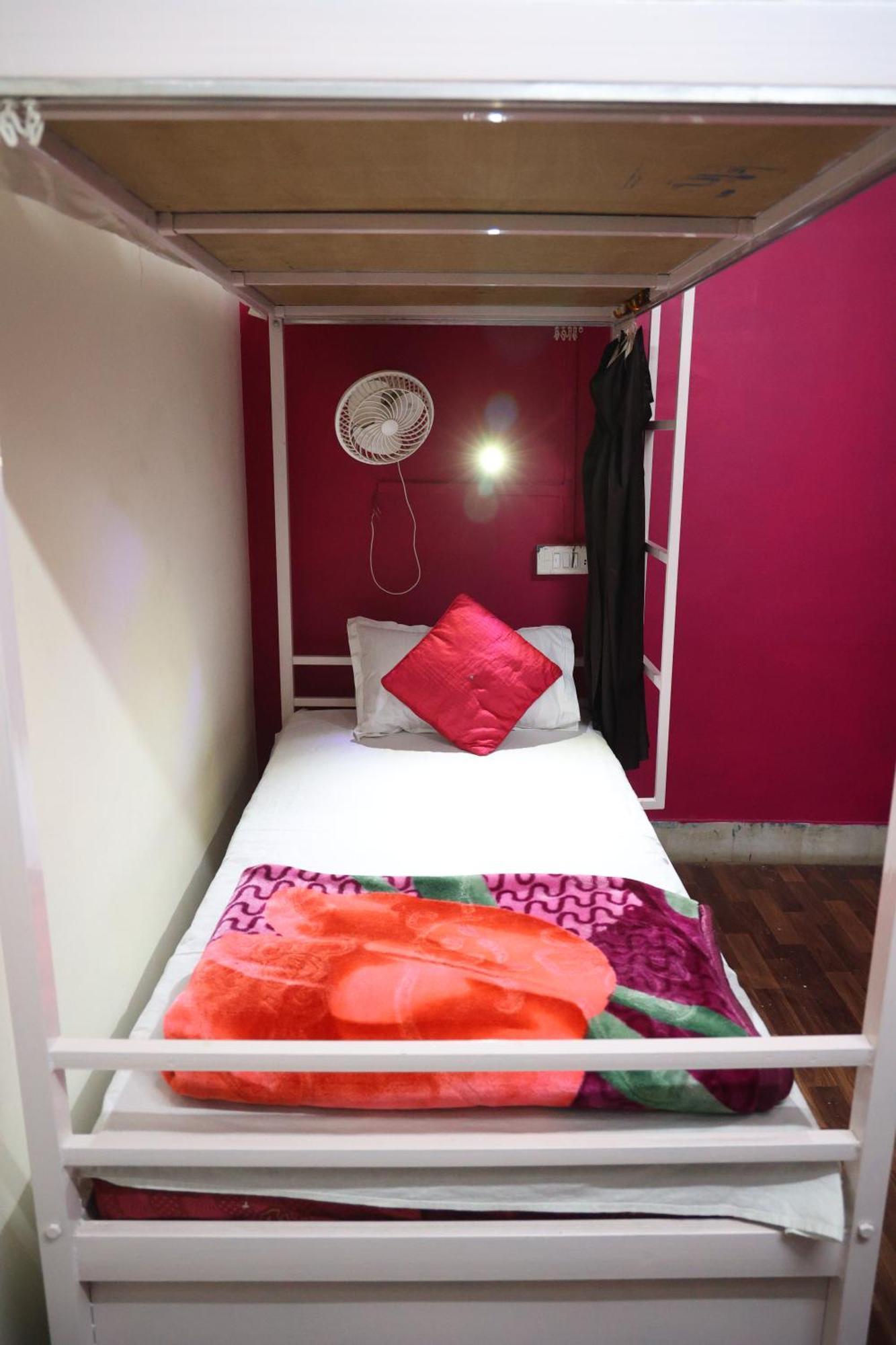Santkripa Backpackers 400 Mtr From Railway Station Hostel Τζοντχπούρ Εξωτερικό φωτογραφία