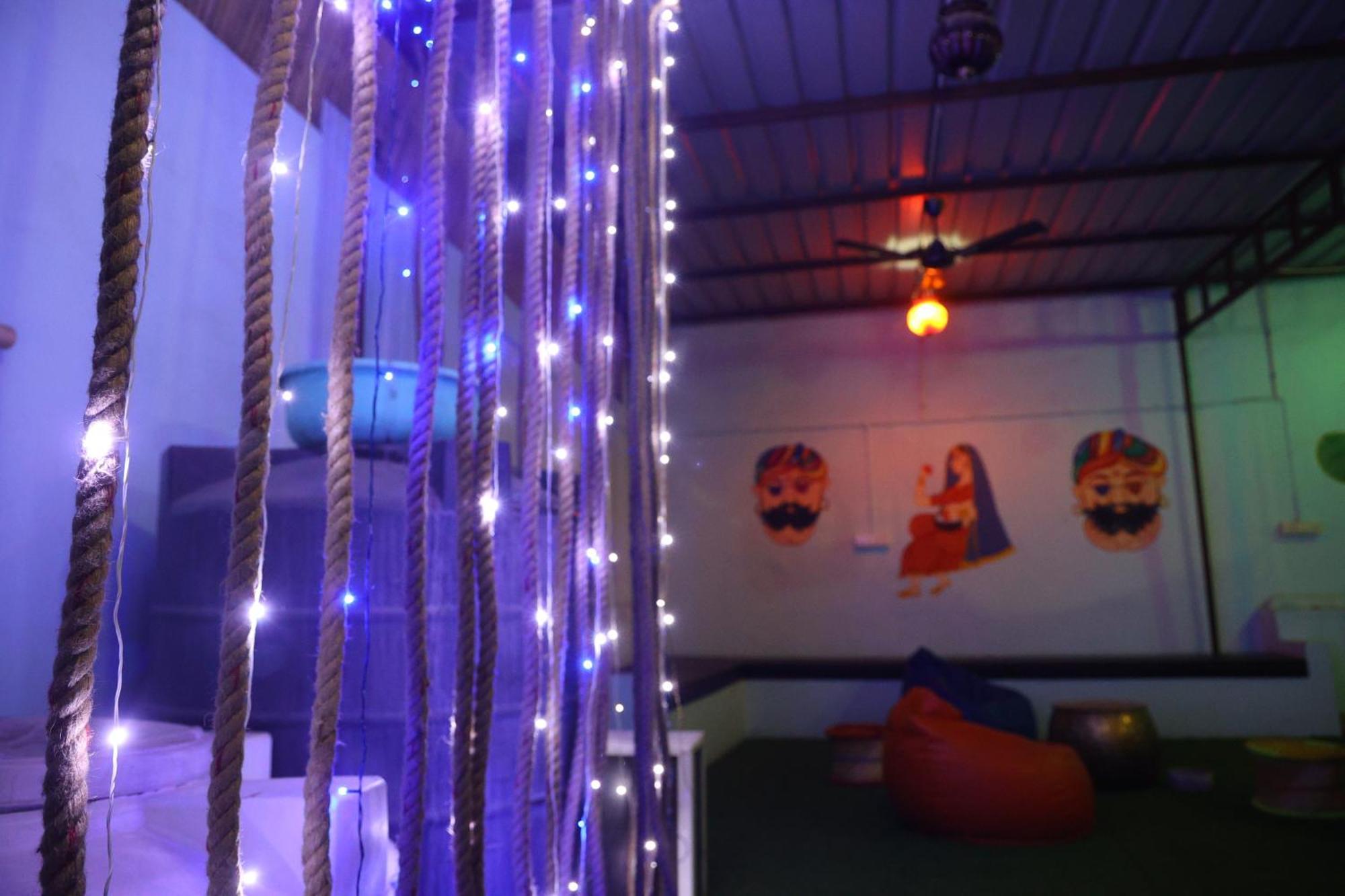Santkripa Backpackers 400 Mtr From Railway Station Hostel Τζοντχπούρ Εξωτερικό φωτογραφία